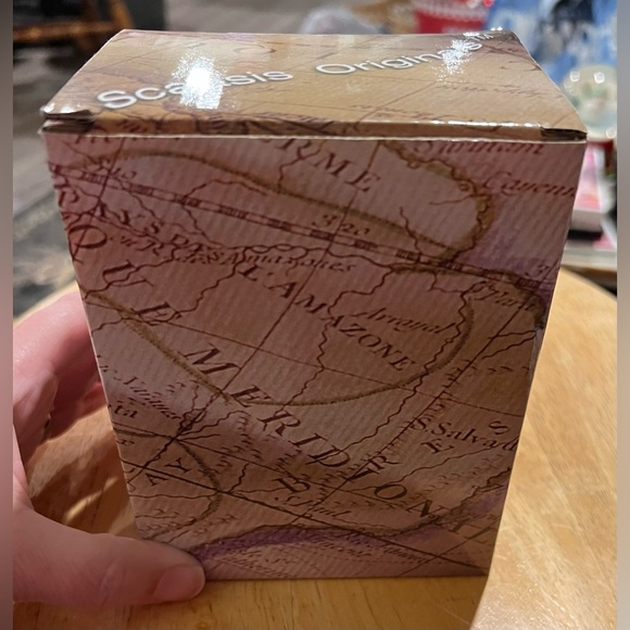 New in Box Scaasis Originals Pensacola, FL Lighthouse Resin Figurine - Picture 7 of 8